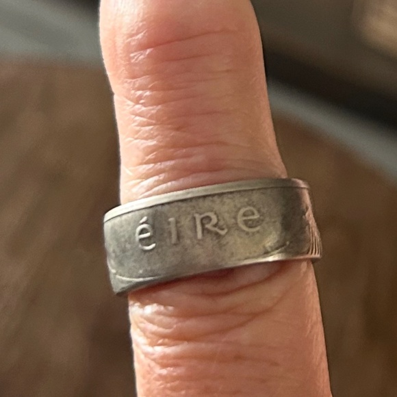 1980 Coin ring - Picture 2 of 2
